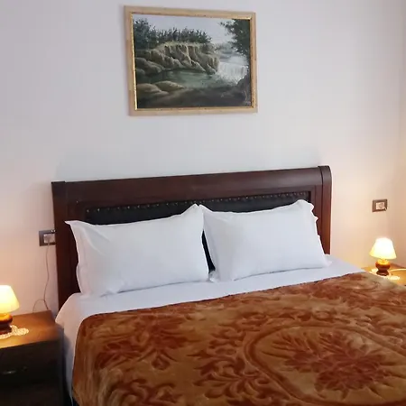 בית הארחה Juri Garden בראט