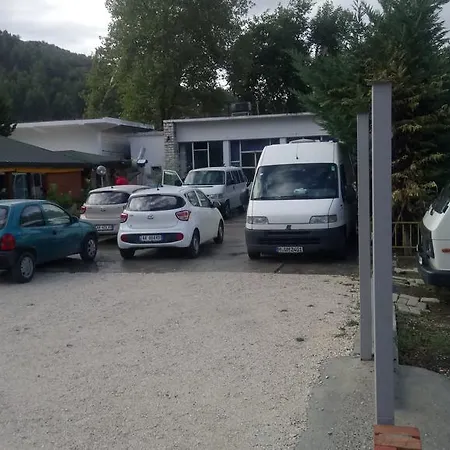 Juri Garden בית הארחה