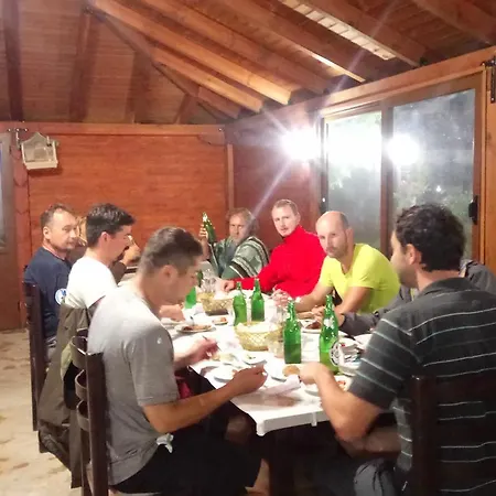 Juri Garden Vendégház 4*