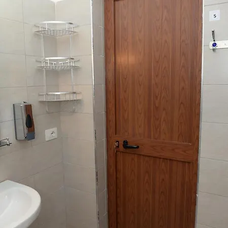 Juri Garden Vendégház Berat