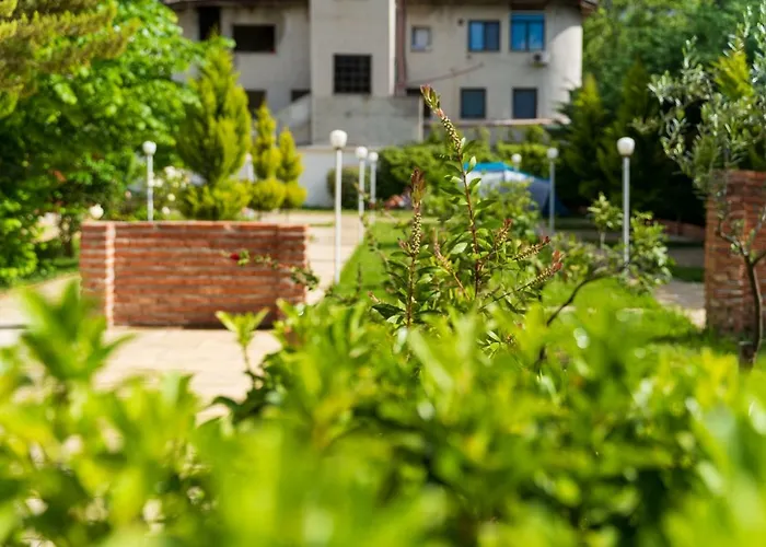 게스트하우스 Juri Garden 4*